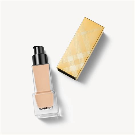 burberry bright glow foundation|burberry ultimate glow fluid.